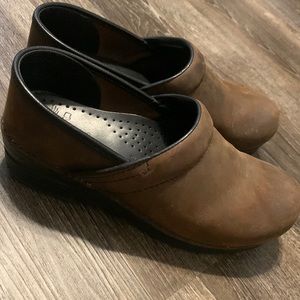 Brown Dansko women’s shoes. Size 9, worn once. Still have the original box.
